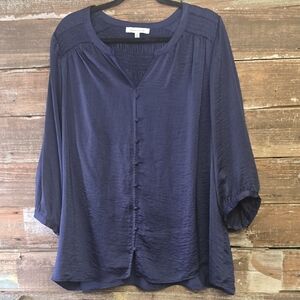 Rose & Okive Navy Button-Front Split Hem Blouse, Size 2X